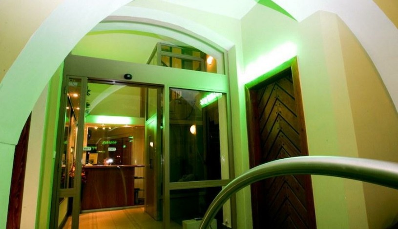 Hotel POD VĚŽÍ  Hradec Králové